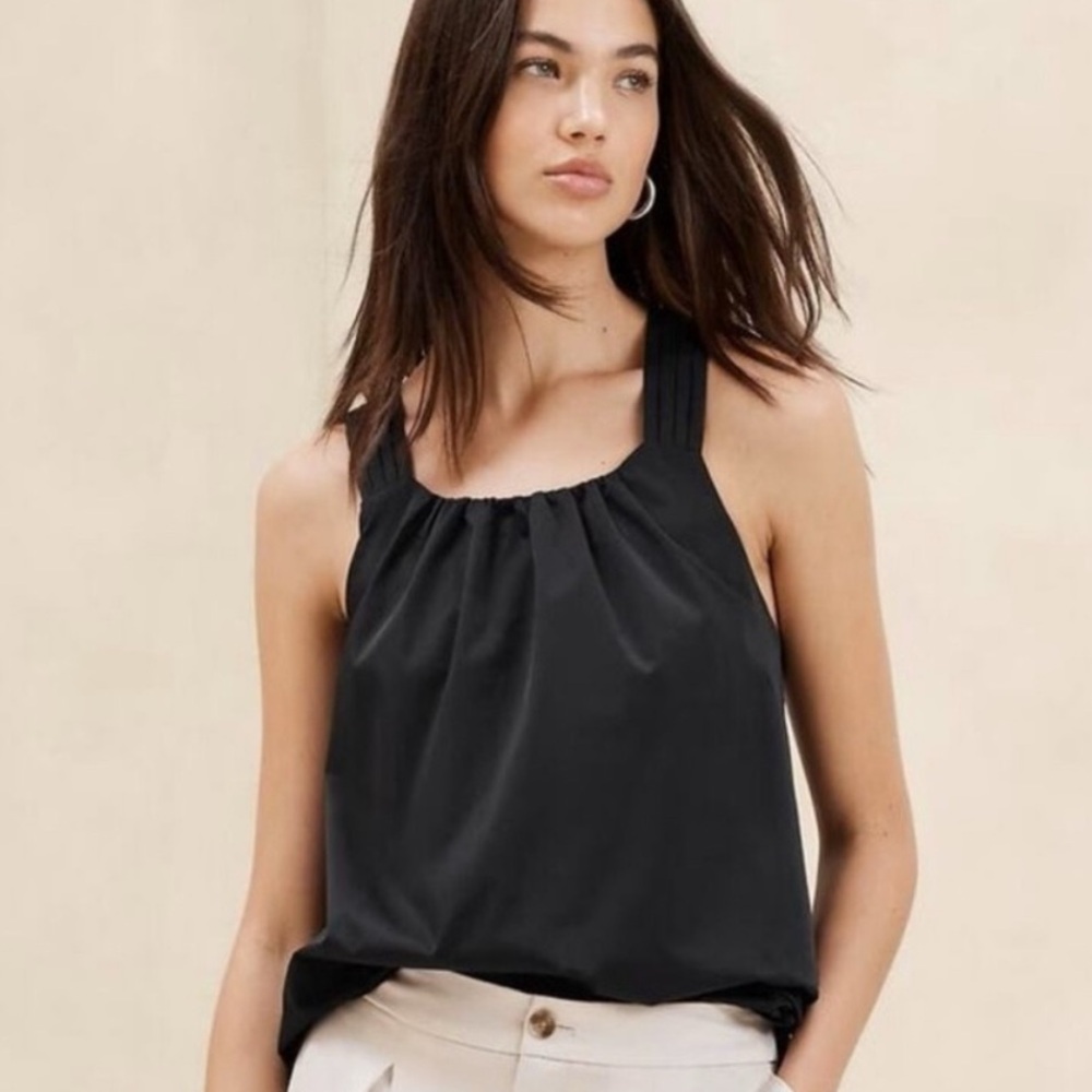 Banana Republic Factory Taffeta
Cross-back top NWT